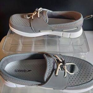 Speedo Womens Gray Boat Shoes size 8